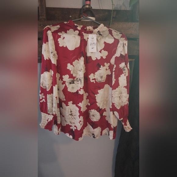 Brand new blouse size medium - Picture 1 of 3